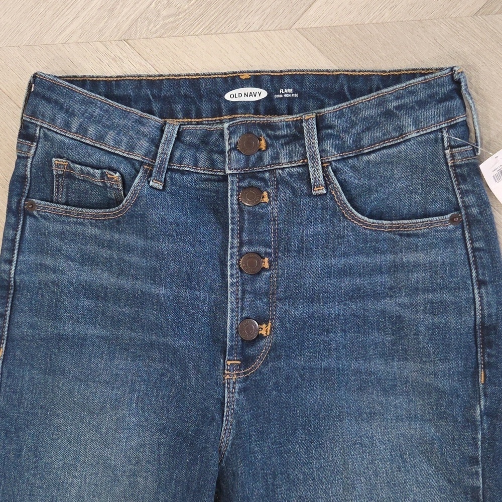 Old Navy Extra High Rise, Button Fly Flare Jeans, NWT, Size 6